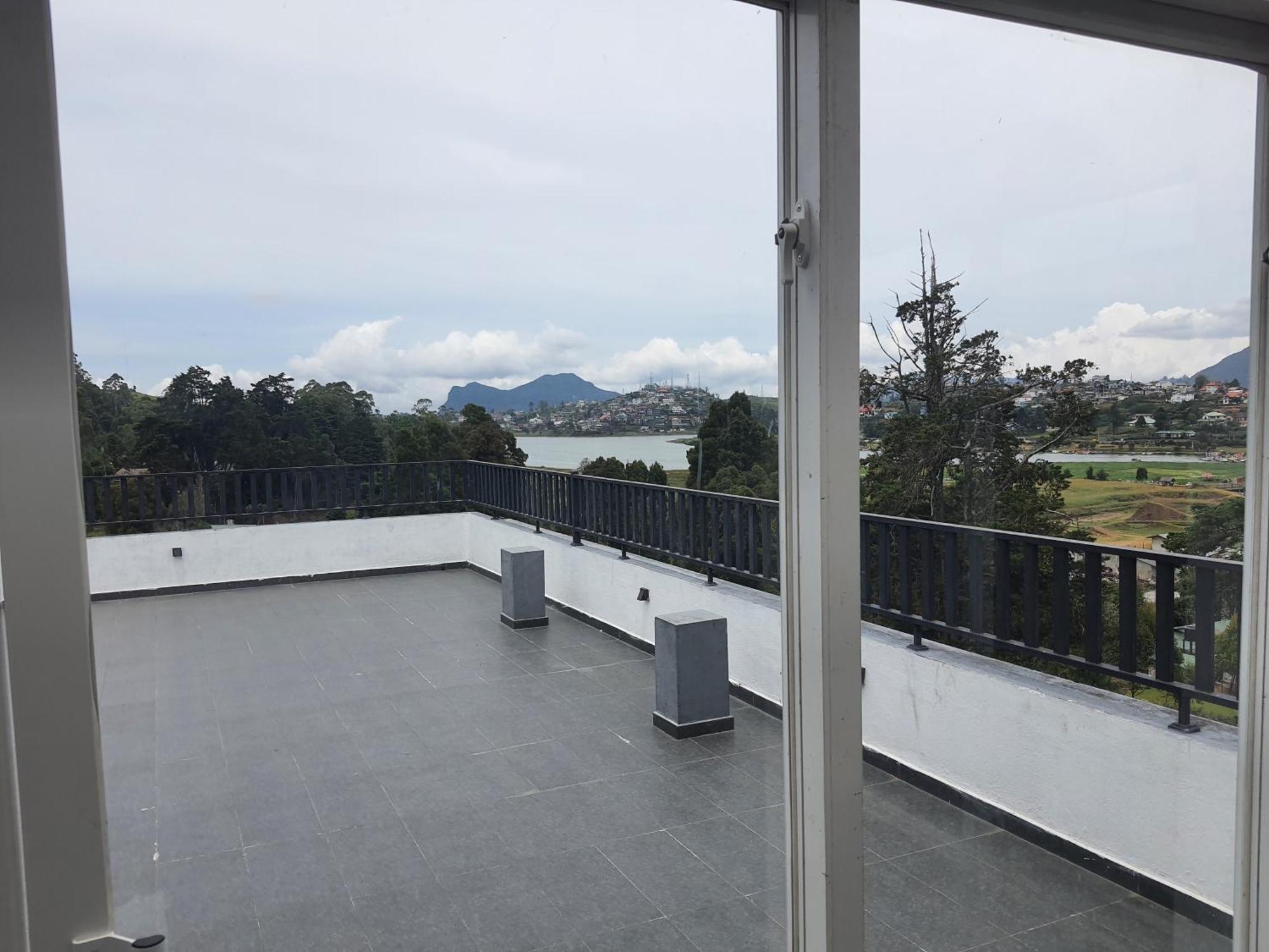 Апартаменти Mount View Two Bed *